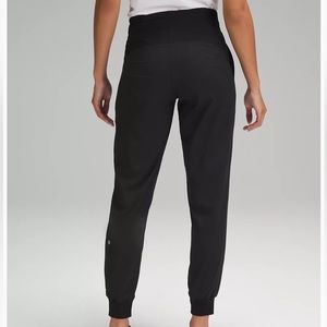 Lululemon Dance Studio Mid-Rise Jogger
Full Length